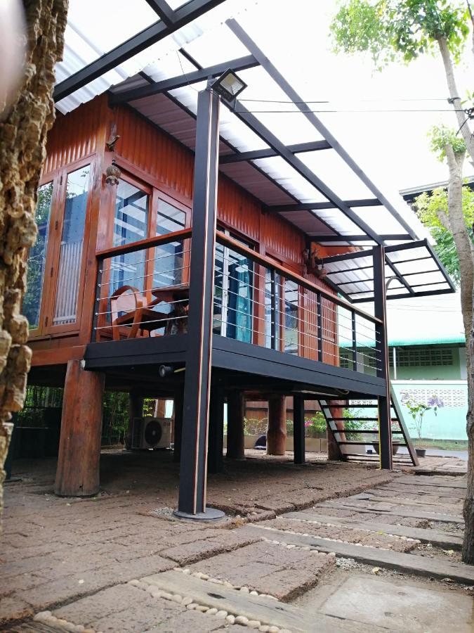 Wood House Pattaya Hotel Kültér fotó