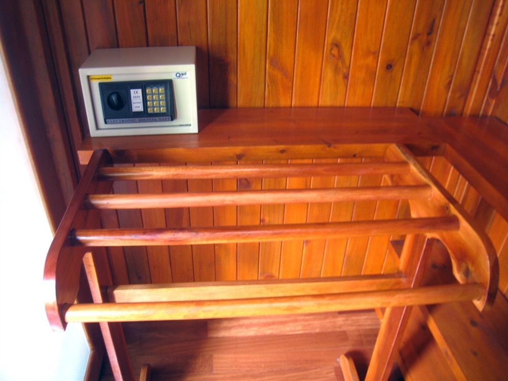 Wood House Pattaya Hotel Kültér fotó