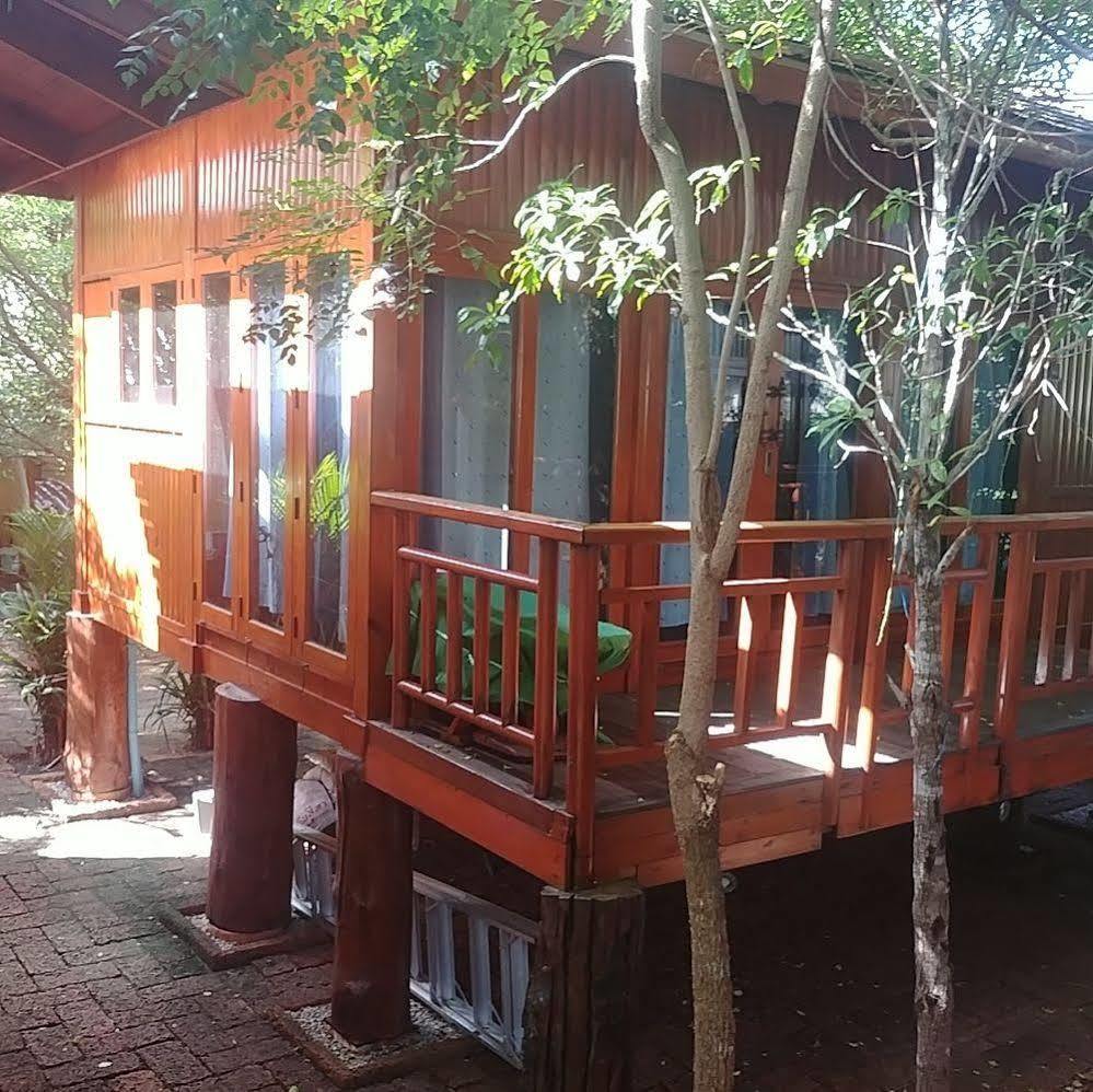 Wood House Pattaya Hotel Kültér fotó