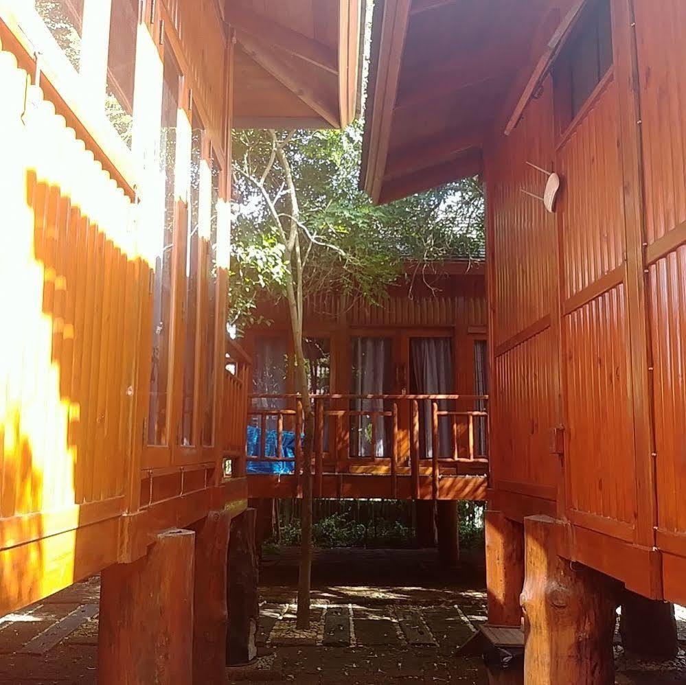 Wood House Pattaya Hotel Kültér fotó